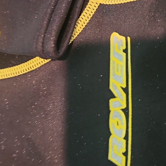 Body Glove Black and Yellow Rash Guard Swim Top - Picture 3 of 7